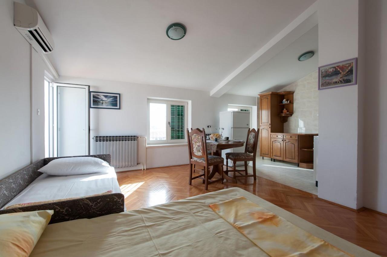 Apartments By The Sea Turanj, Biograd - 6445 Экстерьер фото