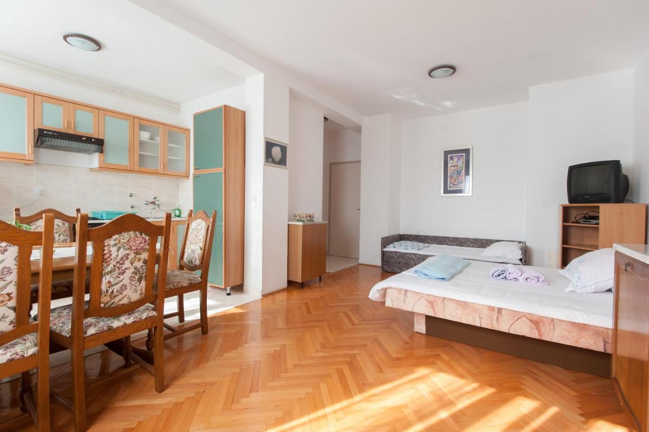 Apartments By The Sea Turanj, Biograd - 6445 Экстерьер фото
