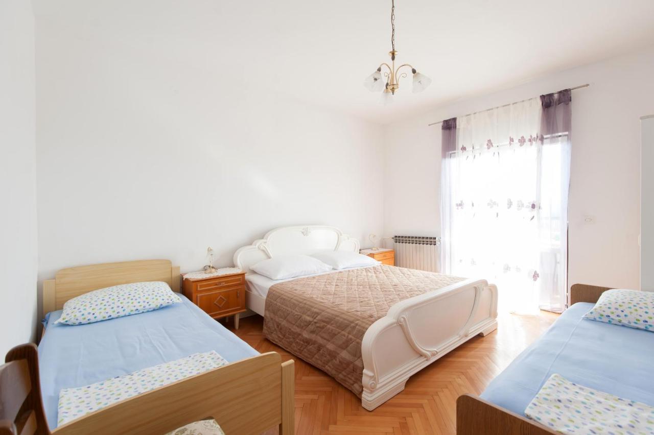 Apartments By The Sea Turanj, Biograd - 6445 Экстерьер фото